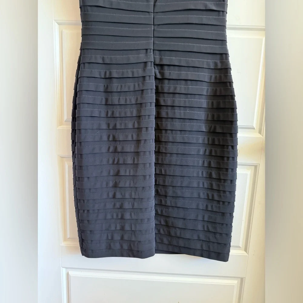 Adrianna Papell Black Textured Midi Dress Beautiful sheer lined size 10 - Picture 5 of 7